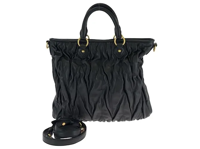 Borsa a spalla in pelle nera Matelassé Miu Miu Nero