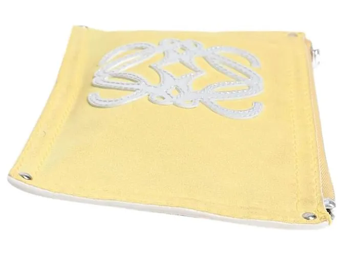 Loewe Pochette Anagram in suede giallo
