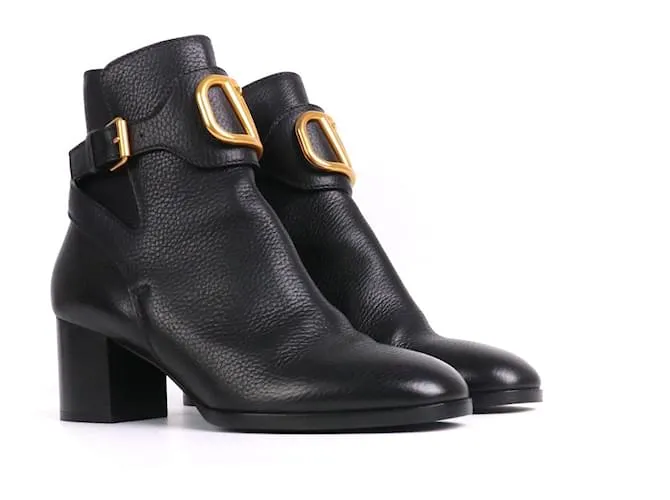 Valentino Garavani VALENTINO - Stivaletti Valentino Vlogo in pelle nera grana (Taglia 38) Nero