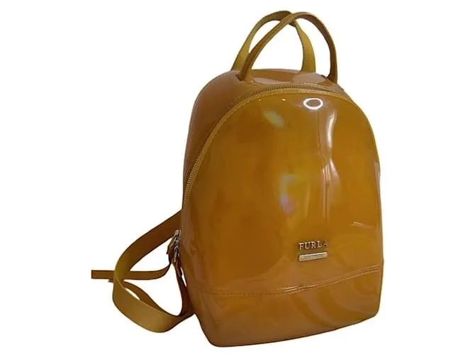 Zaino in vinile giallo Furla – Mini zaino di design italiano
