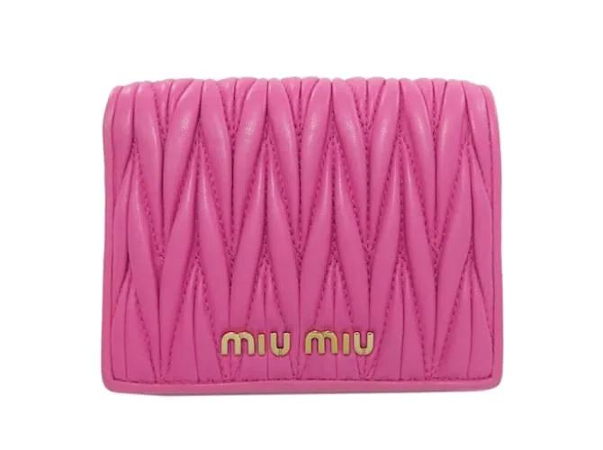 Portafoglio bifold Miu Miu Matelassé in pelle di agnello rosa
