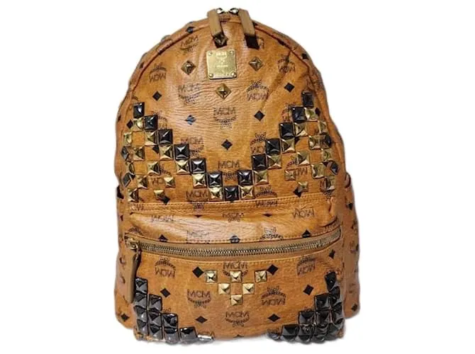 MCM Visetos Studded Stark M Zaino Cognac Marrone