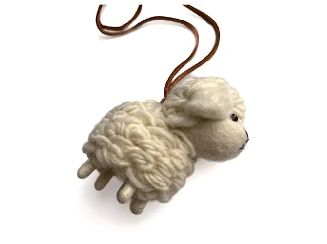 Autre Marque Charm in Lana Pecora Bianco Sporco