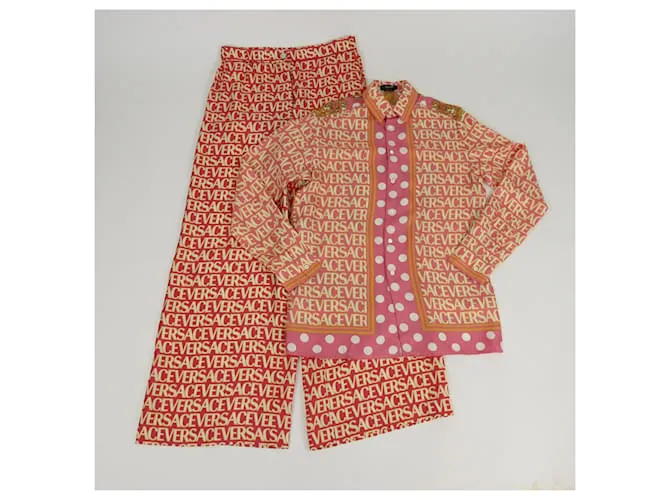 Set di camicia e pantaloni a maniche lunghe Heritage Fit con stampa a pois multicolori e logo Versace Multicolore