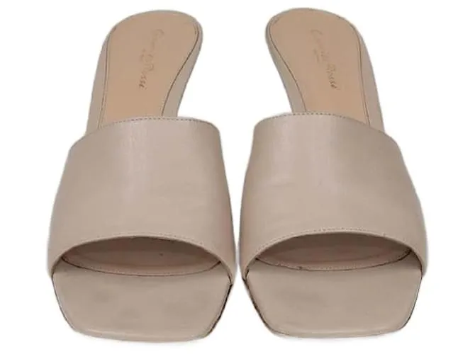 Mule Beige a Punta Quadrata Gianvito Rossi