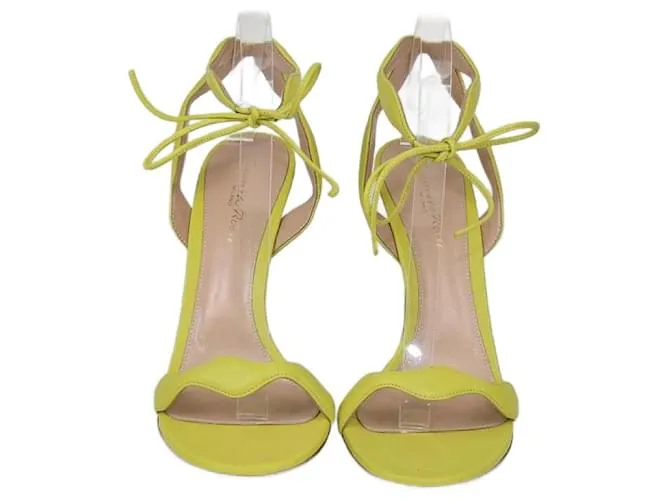 Sandali gialli con lacci alla caviglia Gianvito Rossi Giallo