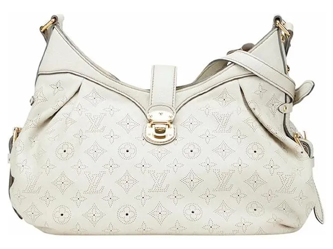 Borsa a Spalla in Pelle Monogram Mahina di Louis Vuitton Grigio