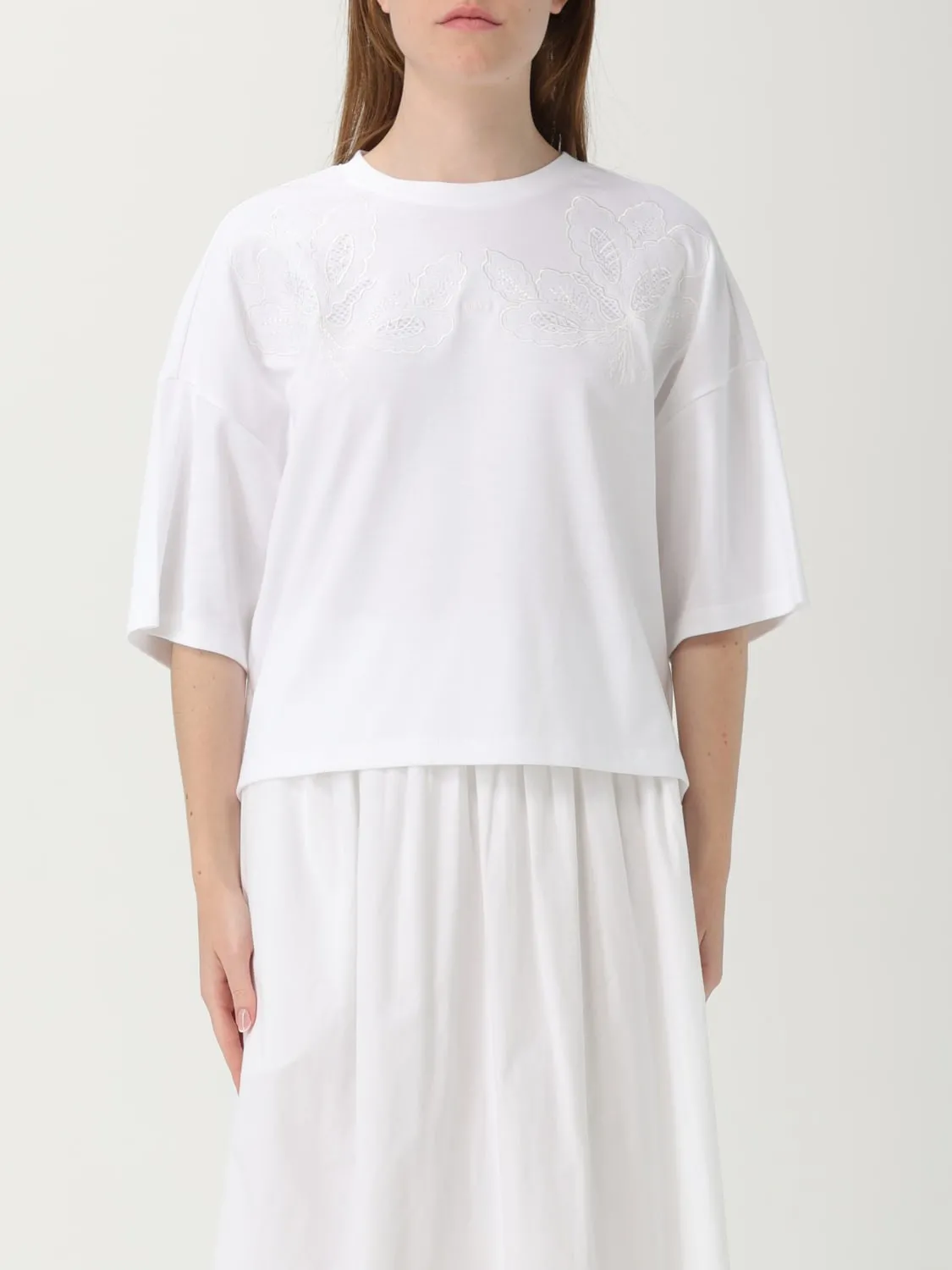 T-shirt in cotone con ricami Boss