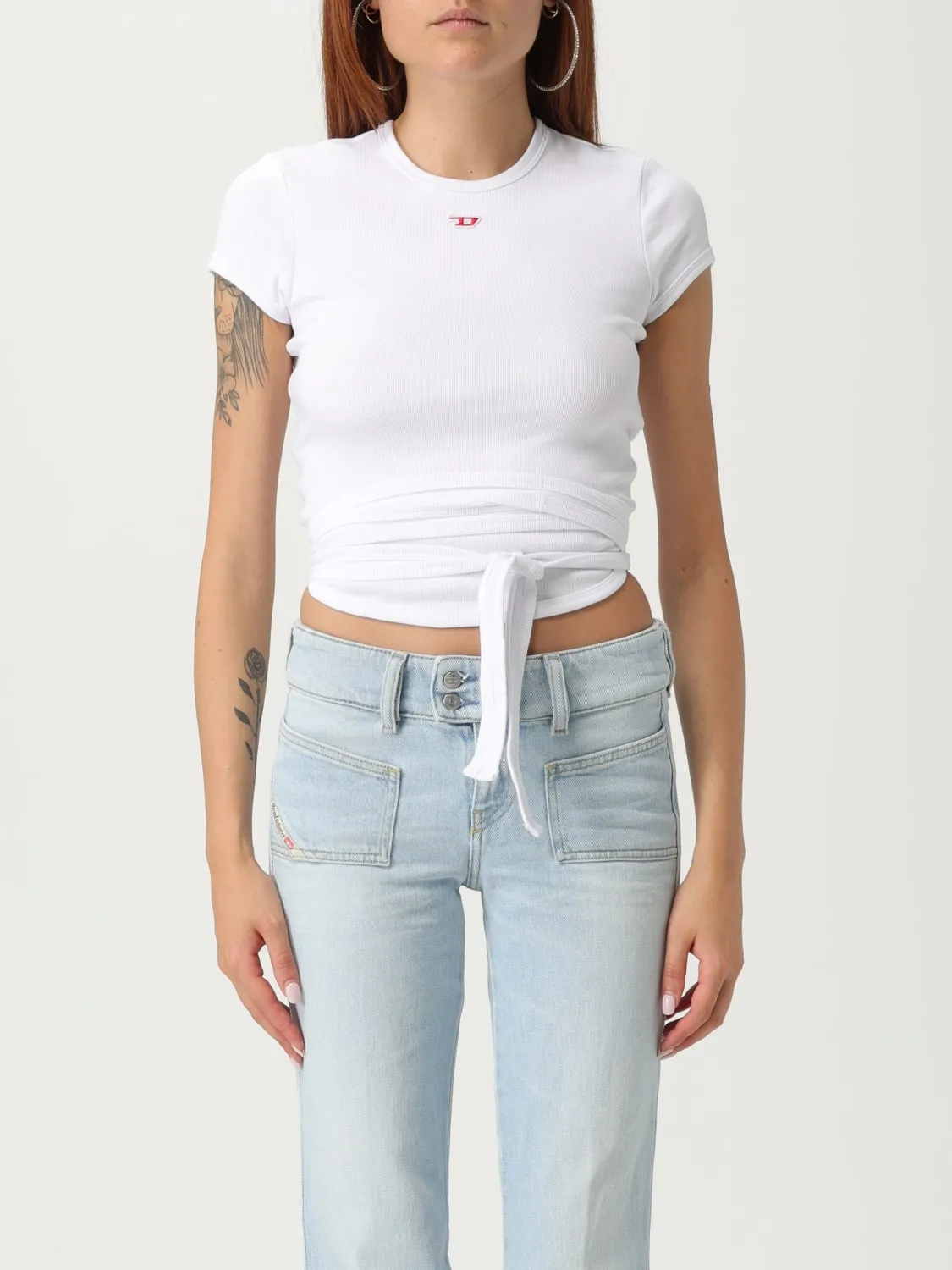 T-shirt Diesel crop in cotone con logo Oval D