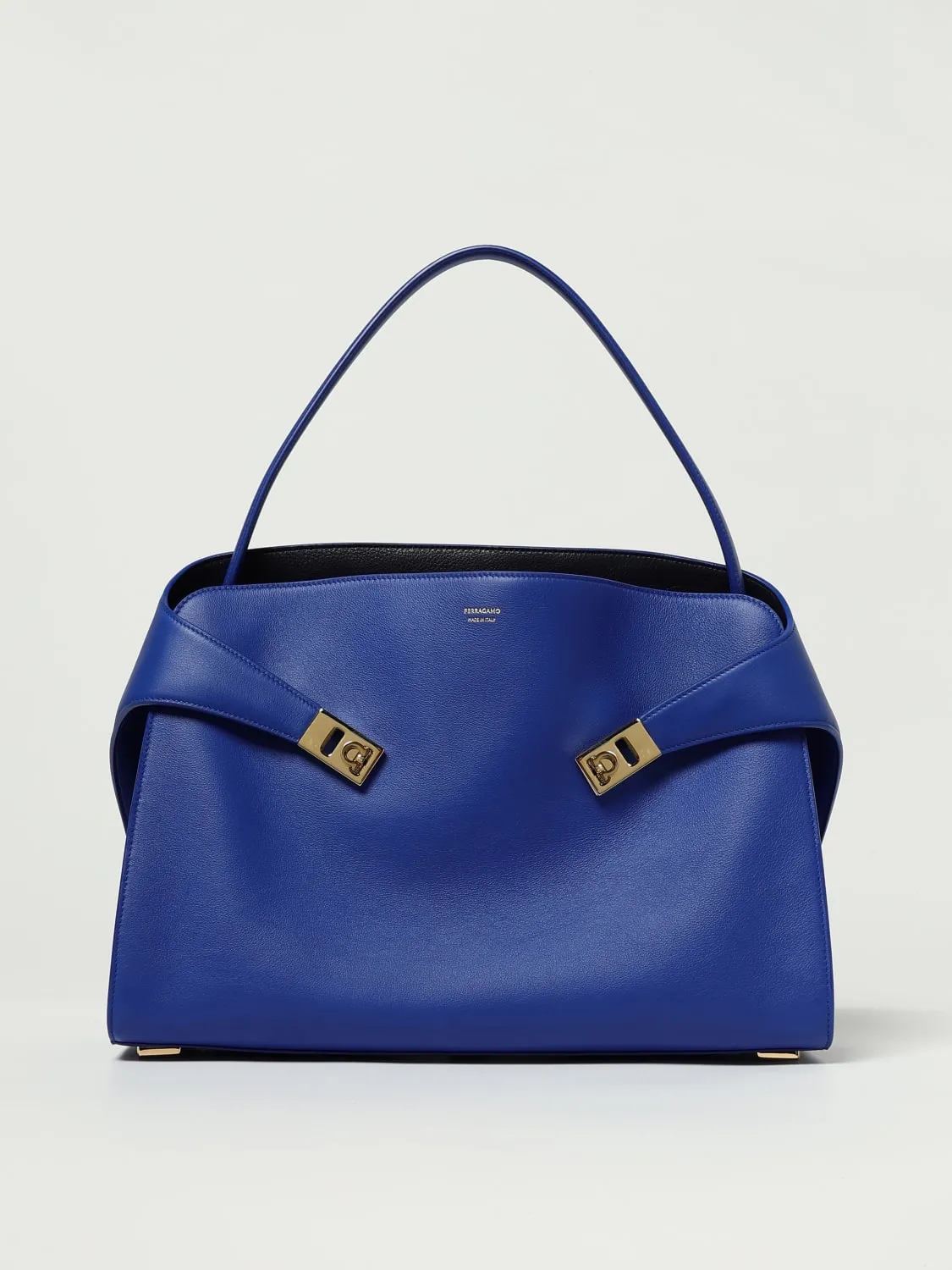 Borsa a spalla Hug soft Ferragamo in pelle di vitello