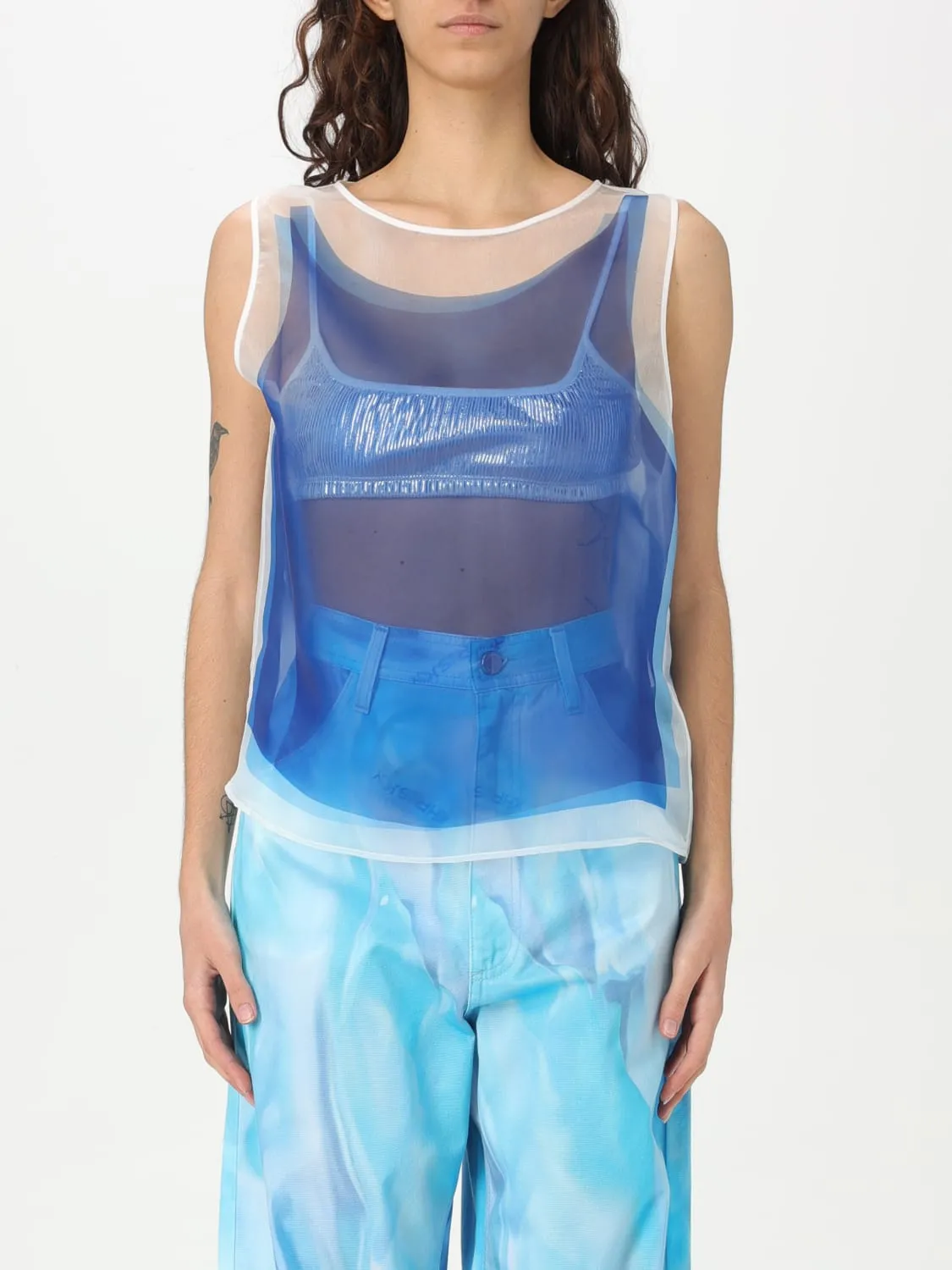 Top Khrisjoy in jersey