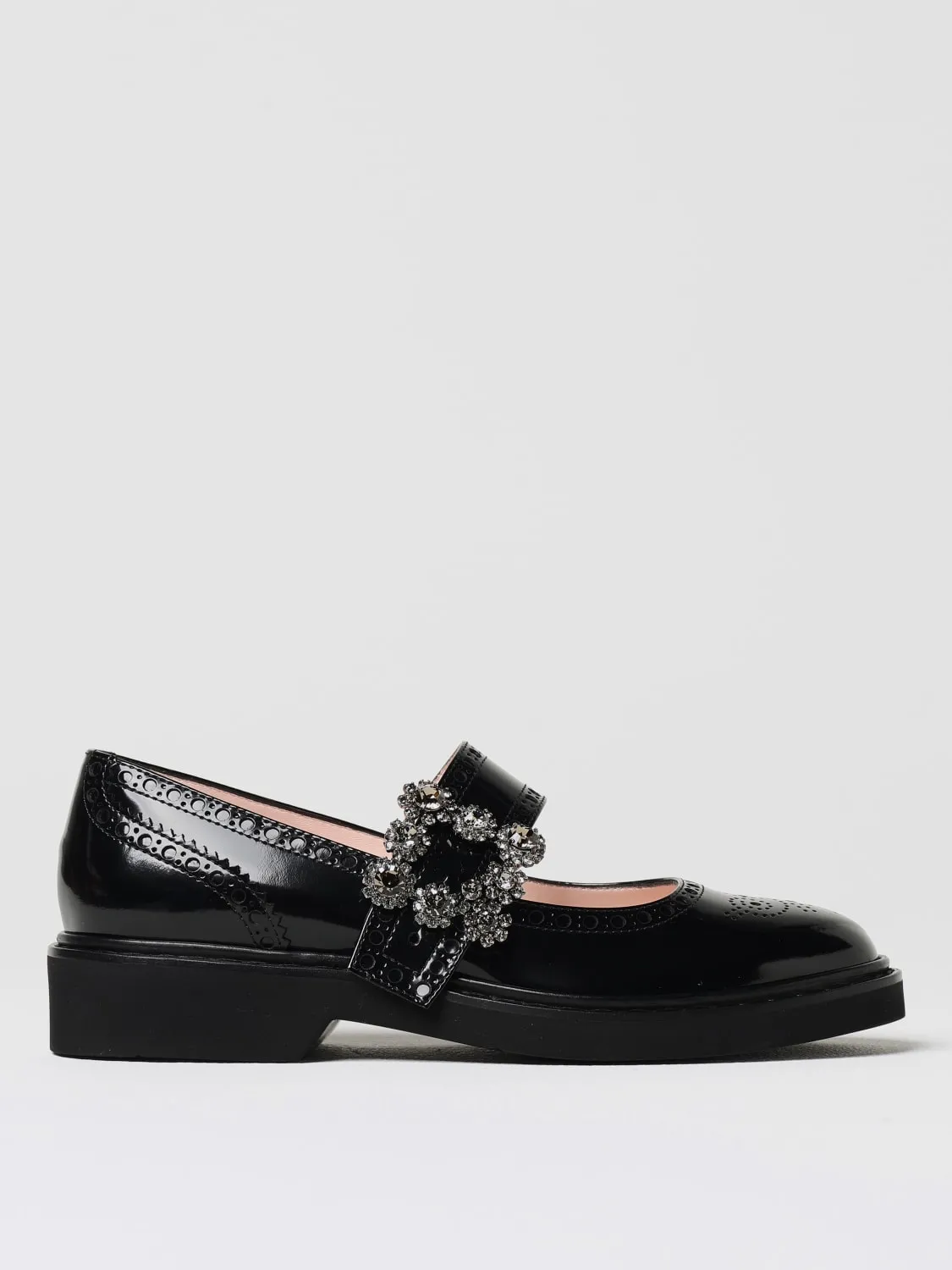 Ballerina Roger Vivier in pelle verniciata con motivo brogue