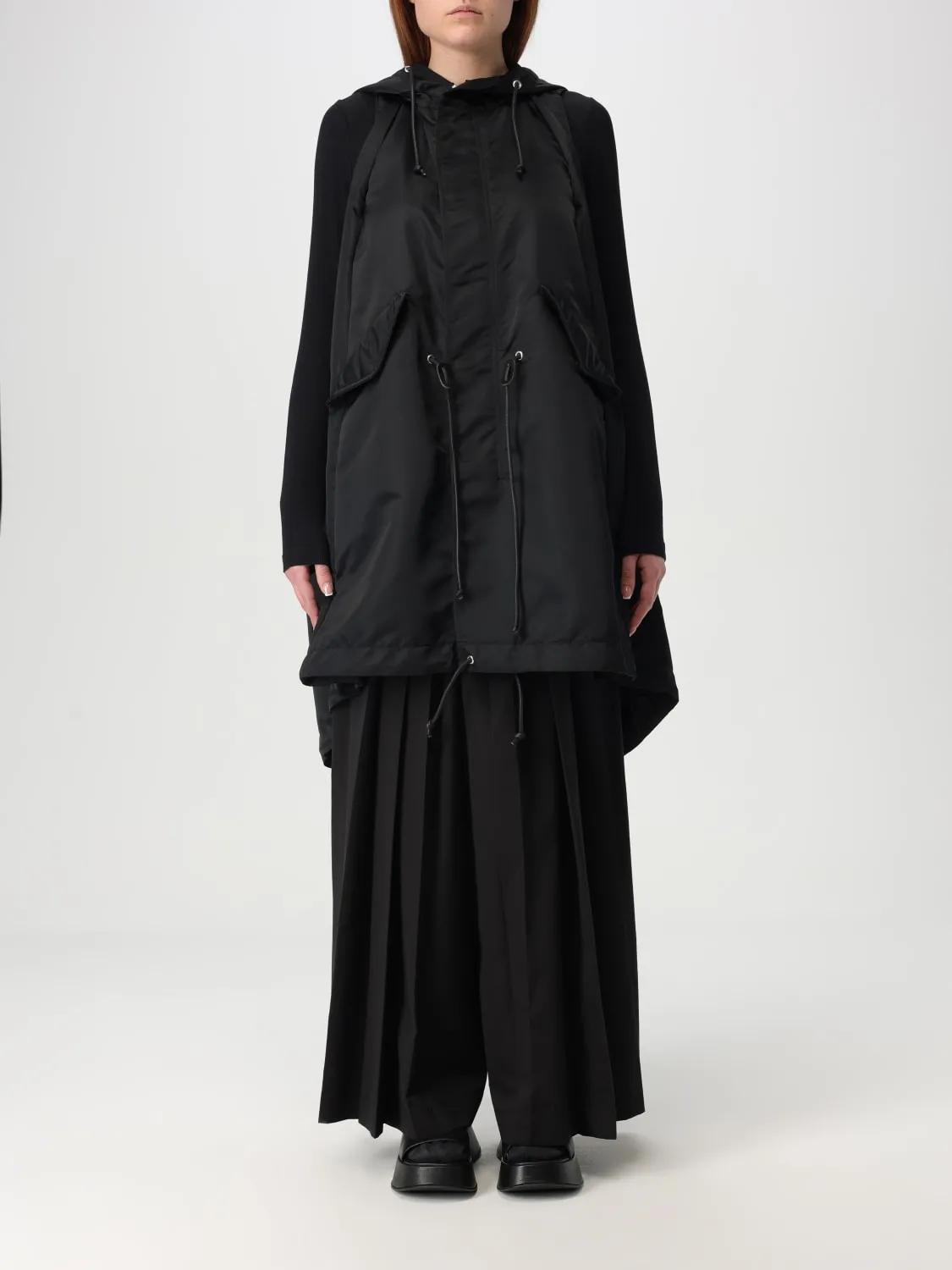 Gilet Sacai in nylon con cappuccio