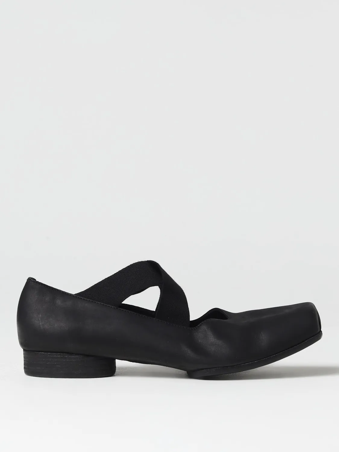 Ballerina Uma Wang in pelle bottalata